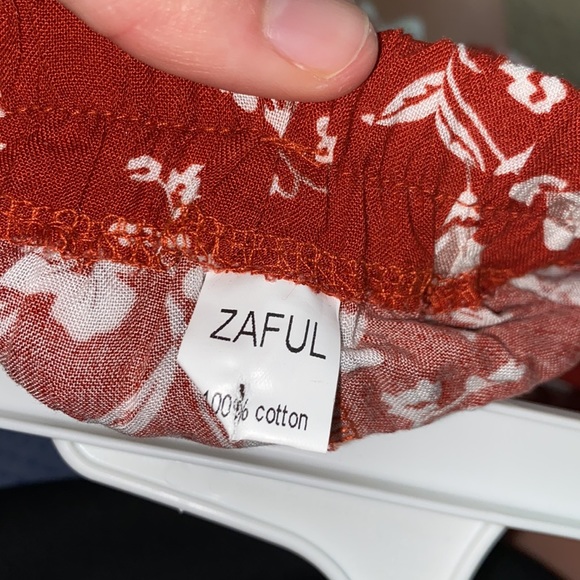 short floral flowy shorts - Picture 3 of 3